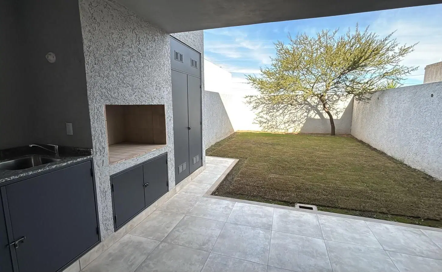 DUPLEX FRENTE A ESPACIO VERDE - SOLARES DE MANANTIALES 5