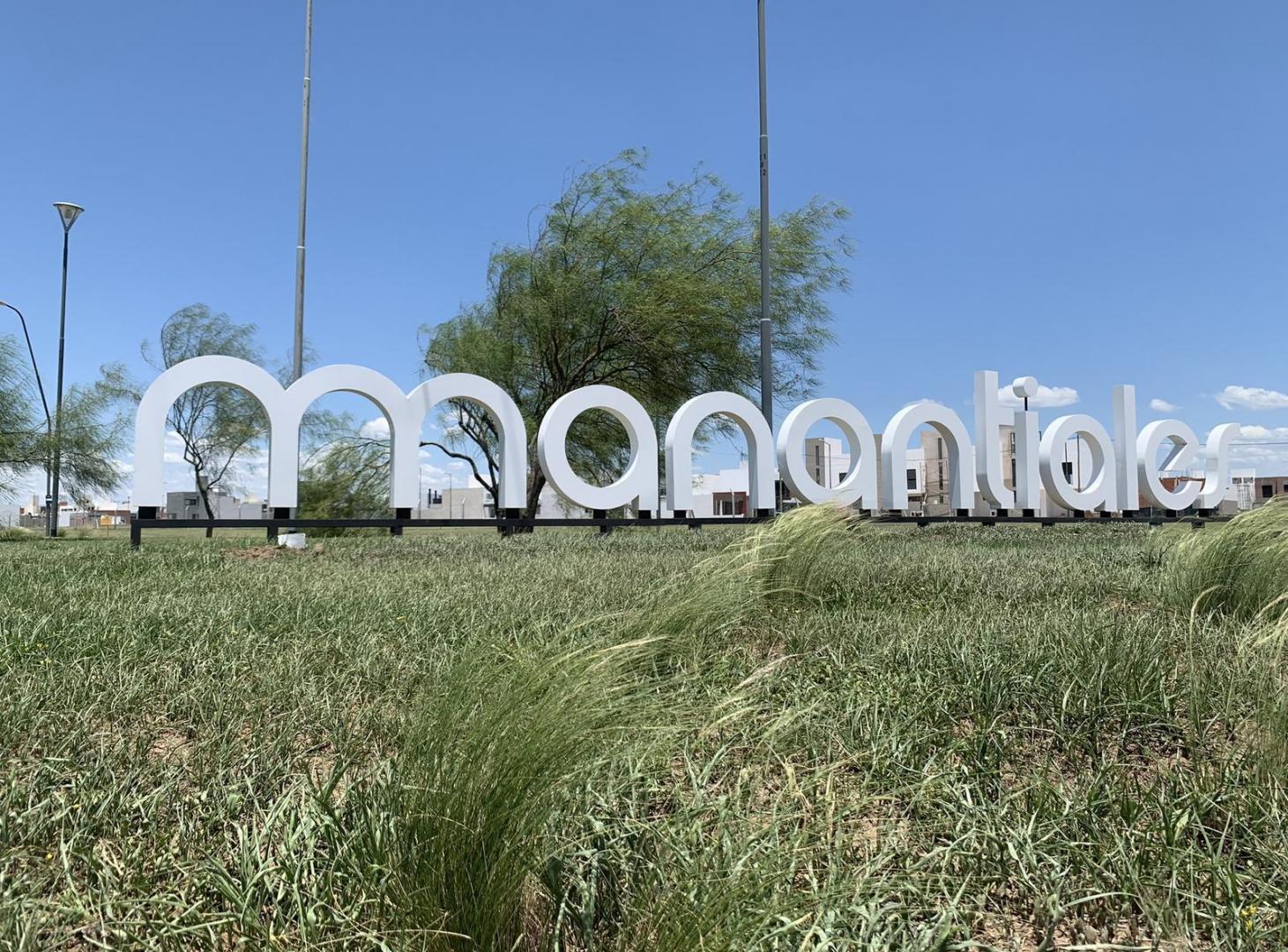 Foto de LOTE CENTRAL APTO DUPLEX 324M2 COLINAS DE MANANTIALES, imagen 1