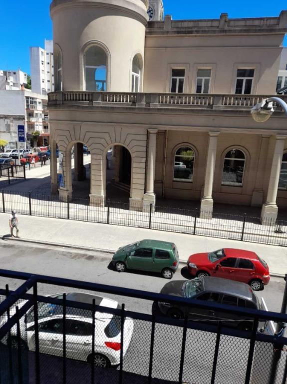 Venta. Depto 1 Amb a la Calle. Balcón Saliente. Excelente Vista !! Frente Paseo Aldrey