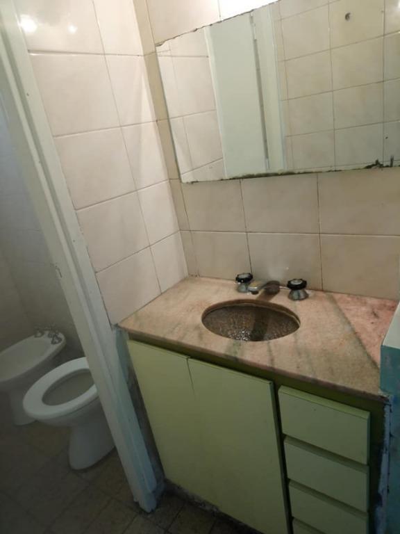 Foto de Venta. Oportunidad !! PH de 4 Amb + Departamento 3 Amb. al fondo. Barrio Las Américas., imagen 2