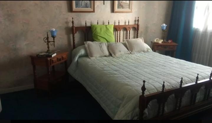 Venta Depto en Duplex 6 Ambientes - Calle - 3 Baños - Cochera - Centro 2