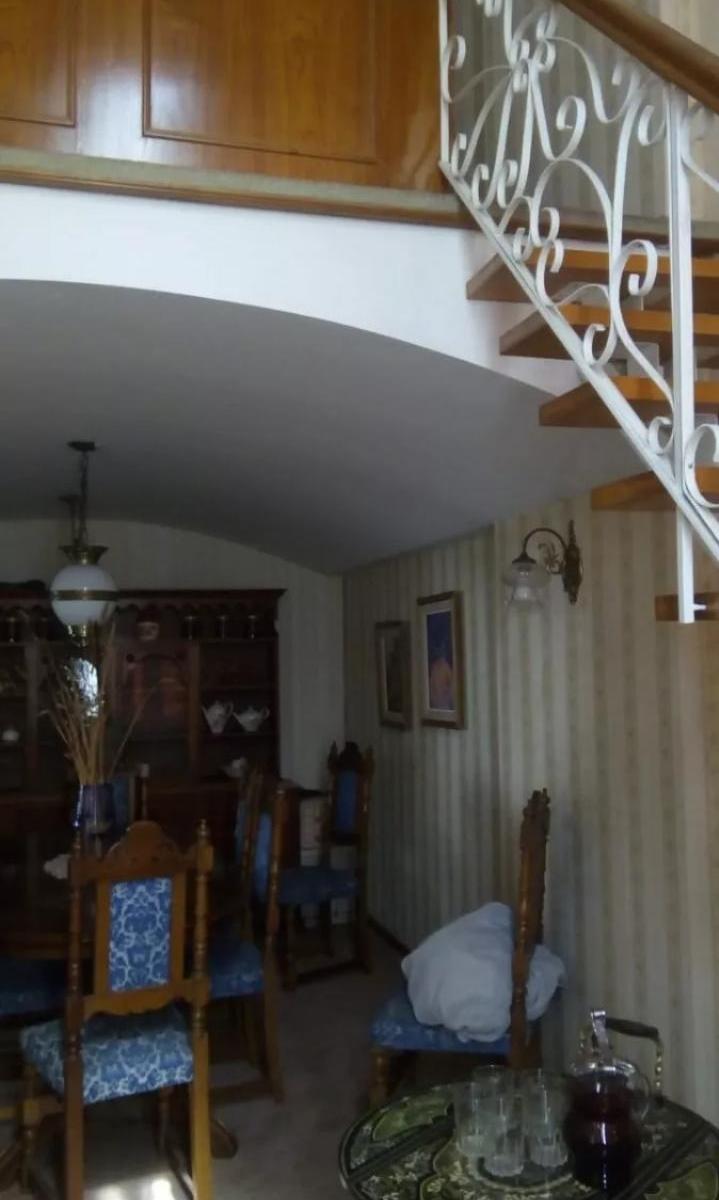 Venta Depto en Duplex 6 Ambientes - Calle - 3 Baños - Cochera - Centro 3