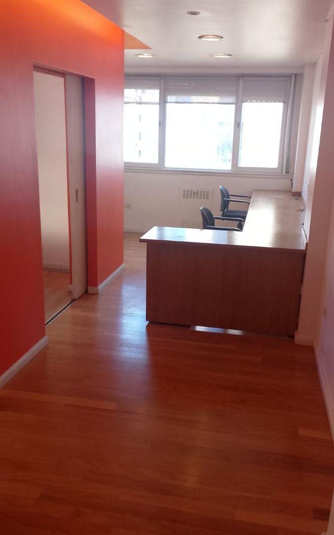 Foto de VENTA OFICINA A LA CALLE- PLENO CENTRO, imagen 3