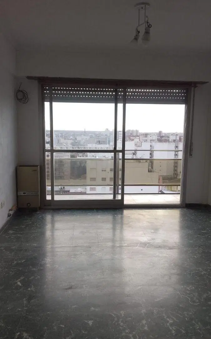 ALQUILER POR 24 MESES- 1 AMBIENTE A LA CALLE - JUJUY Y RIVADAVIA- 5