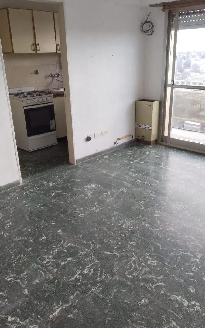 ALQUILER POR 24 MESES- 1 AMBIENTE A LA CALLE - JUJUY Y RIVADAVIA- 5