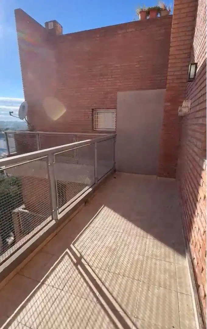 ALQUILO DPTO 2 DORM CON BALCON Y COCHERA 3