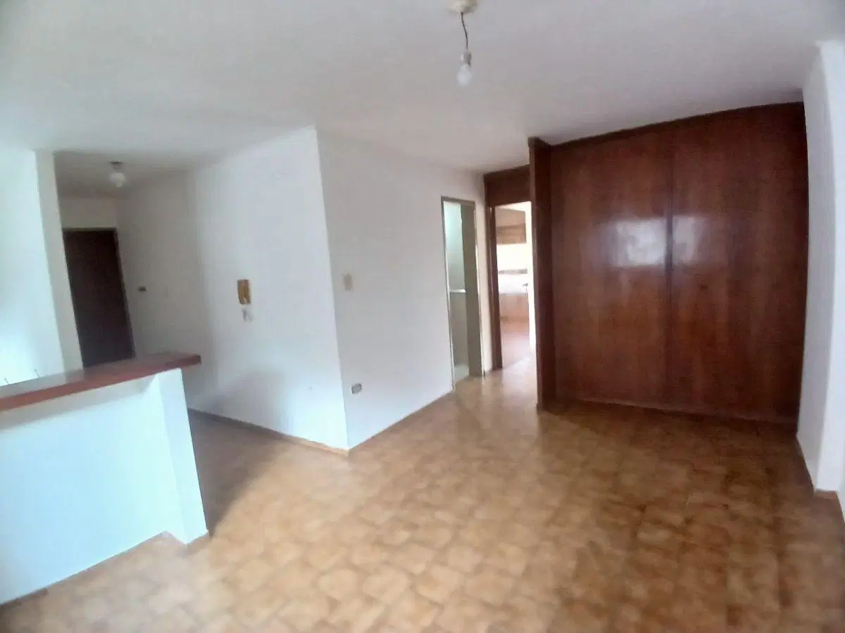 ALQUILO DPTO AMPLIO EN NUEVA CORDOBA 3