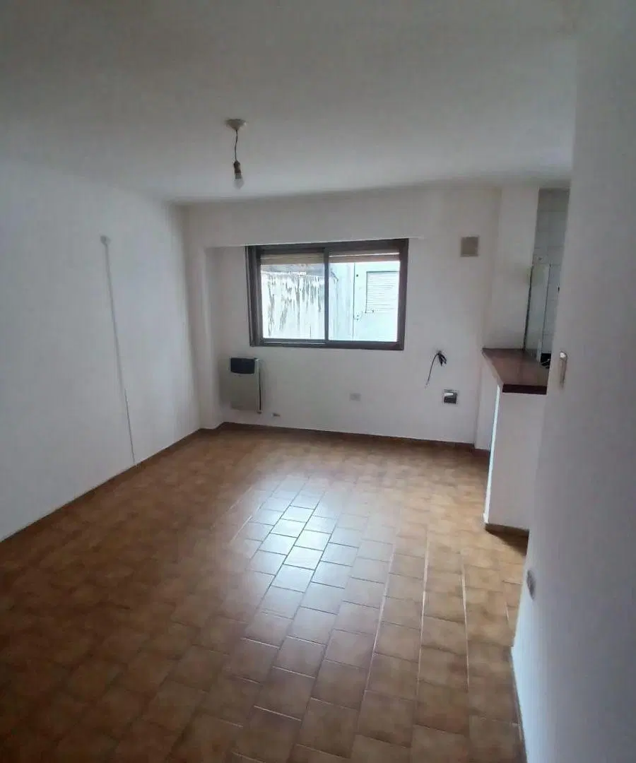 ALQUILO DPTO AMPLIO EN NUEVA CORDOBA 4