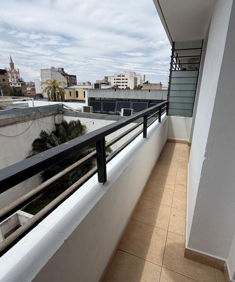 Foto de Alquilo Amplio Dpto - Edificio con Pileta y asador, imagen 4