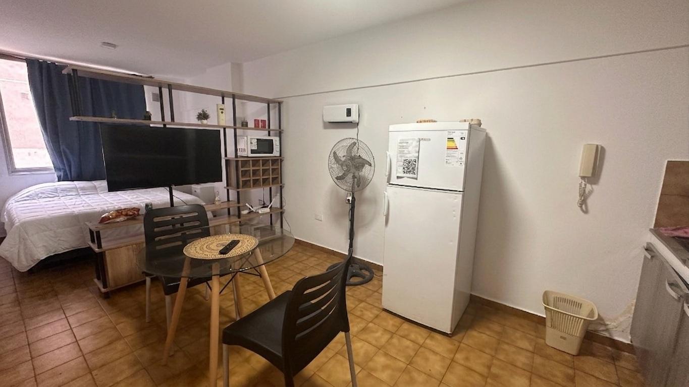 Foto de VENTA MONOAMBIENTE CENTRO AMOBLADO CON RENTA TEMPORAL, imagen 3