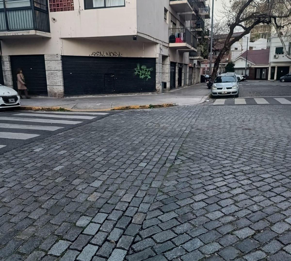 Foto de Local en esquina con doble vidriera, imagen 4