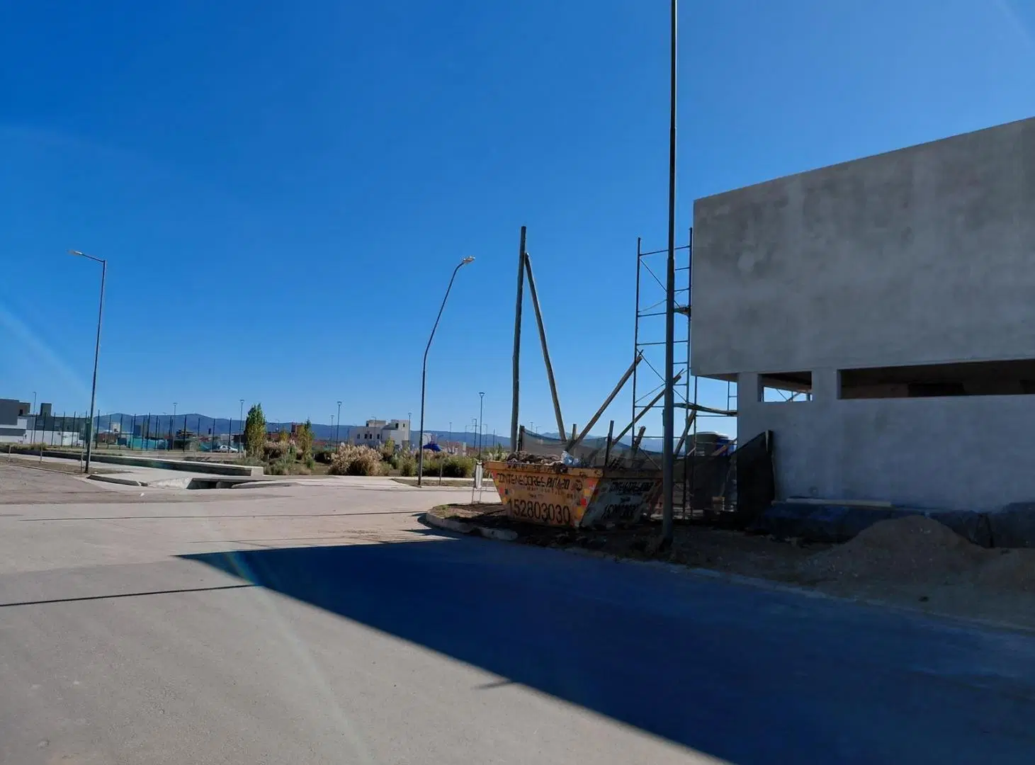 DÚPLEX EN VENTA RINCONES DE MANANTIALES FRENTE A PLAZA 3 DORMITORIOS ENTREGA AGOSTO 2026 2