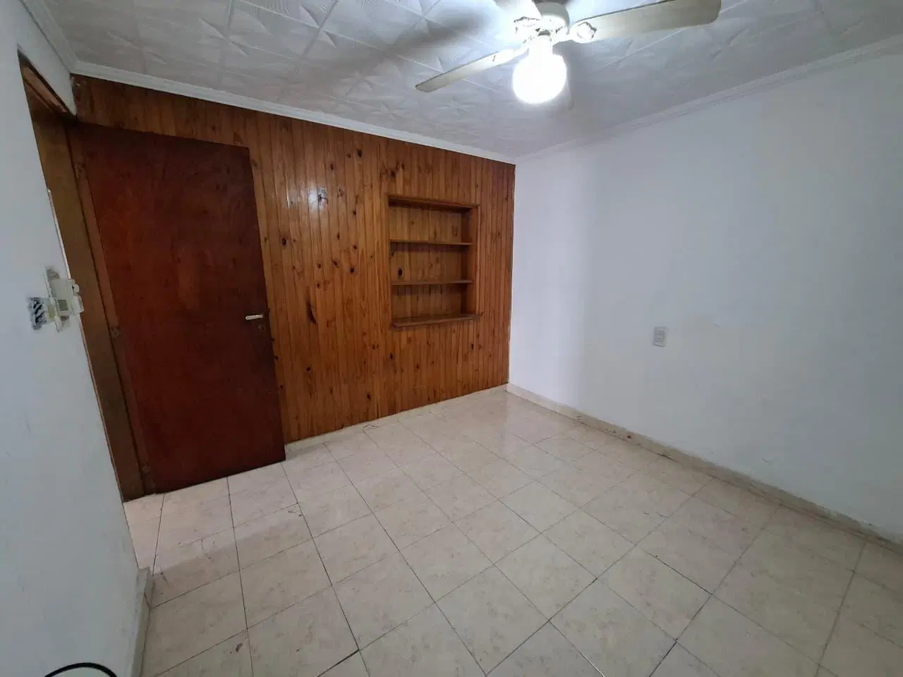 Casa esquina en Alquiler Ameghino Sud 3 dorm. 2