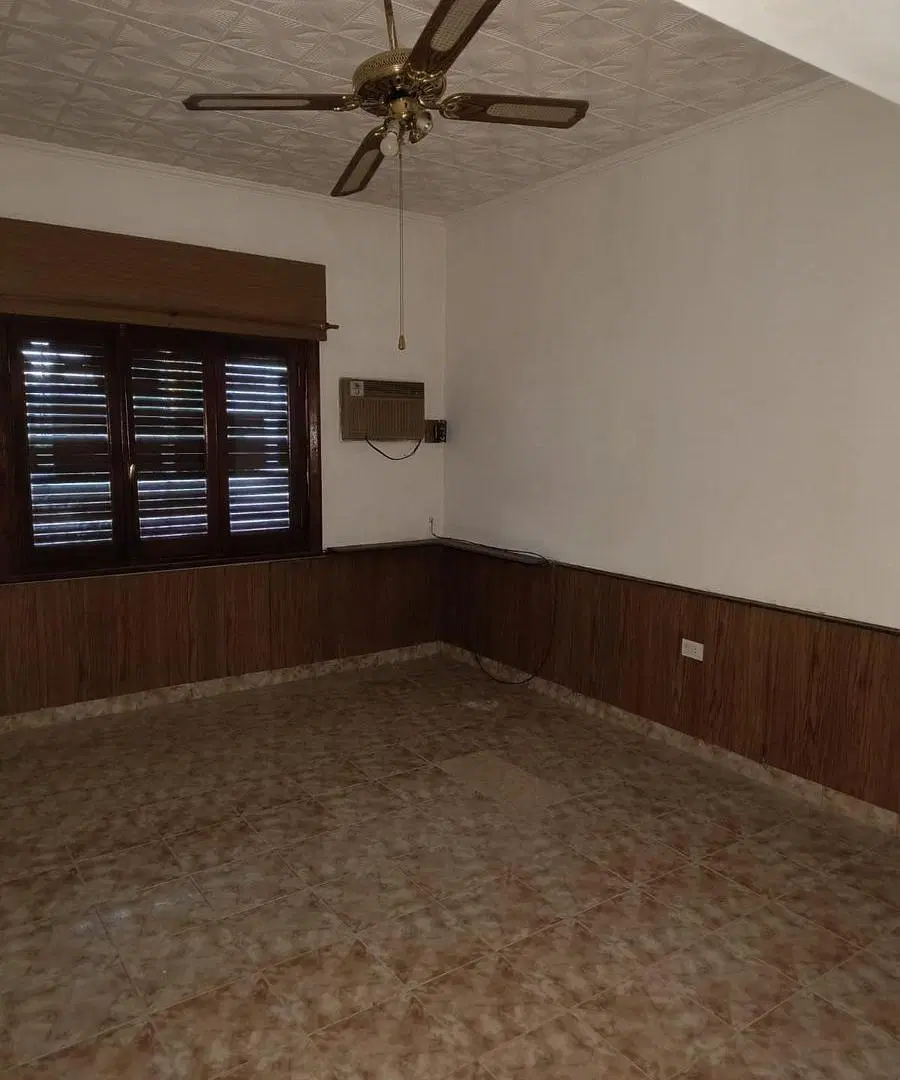 Casa esquina en Venta Ameghino Sud 3 dorm. 5