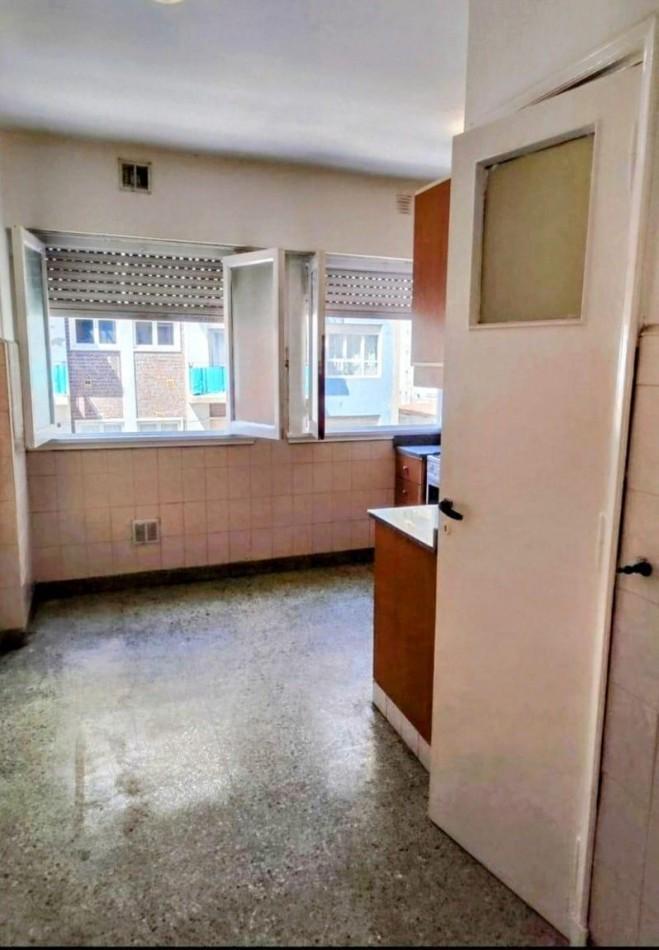 Foto de DEPARTAMENTO 3 AMB CON DEPENDENCIA, TODO EXTERNO - ZONA: CENTRO, imagen 4