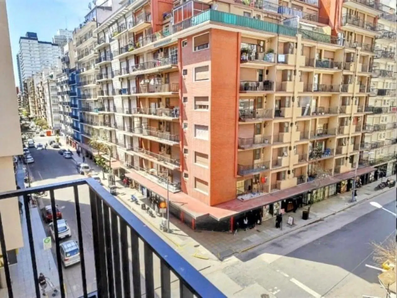 DEPARTAMENTO 3 AMB CON DEPENDENCIA, TODO EXTERNO - ZONA: CENTRO 3