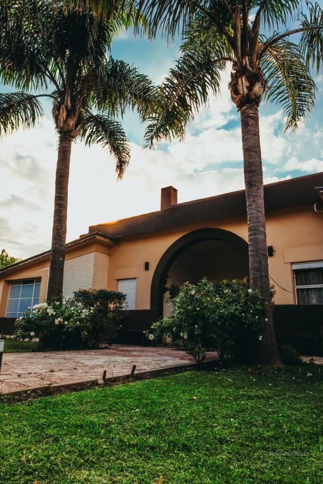 HOTEL EN FUNCIONAMIENTO - EXCELENTE OPORTUNIDAD DE INVERSION TURISTICA - ZONA: VILLA DEL DIQUE, CORD