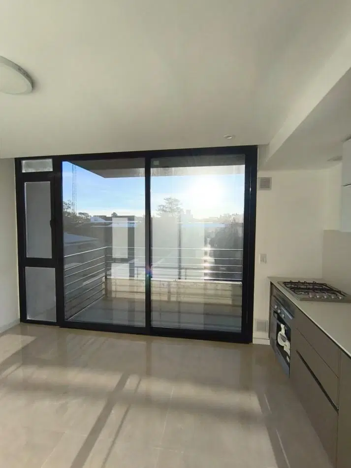 DEPARTAMENTO 1 AMB DIVIDIDO, CON BALCON, A ESTRENAR - ZONA: SAN JUAN 2