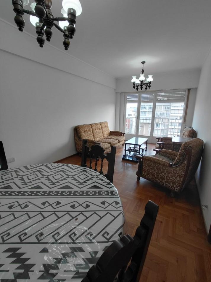 Foto de DEPARTAMENTO 3 AMB CON DEPENDENCIA Y COCHERA, AL FRENTE CON BALCON, imagen 4