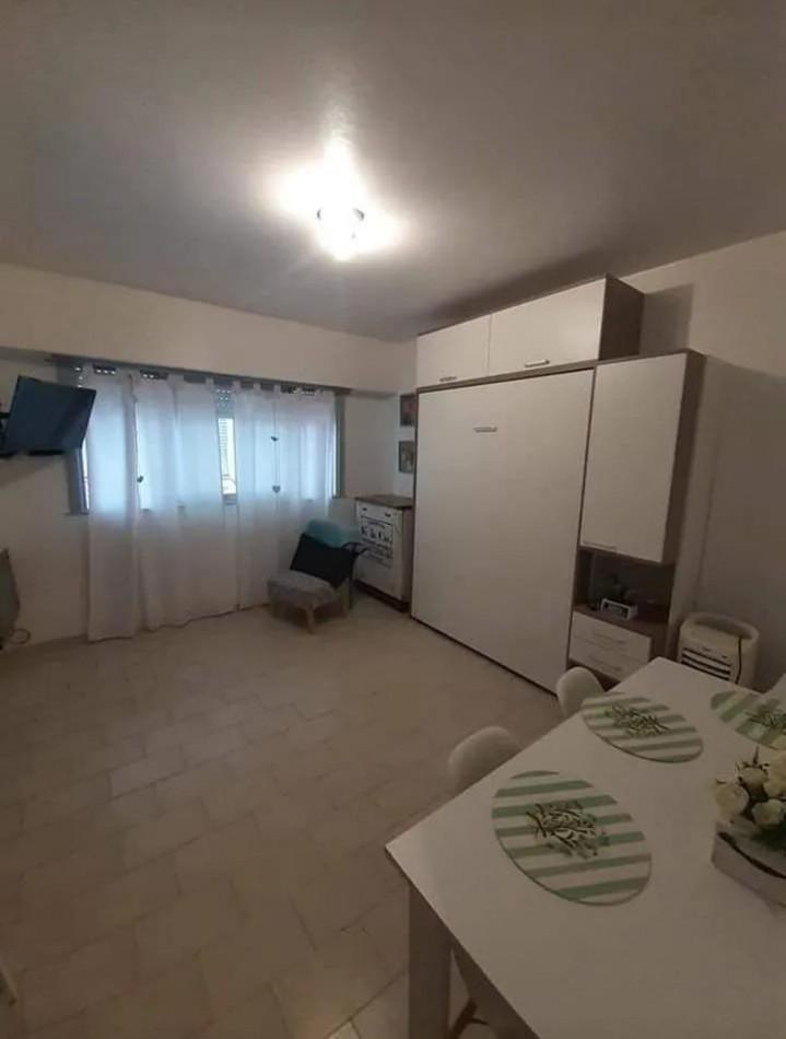 Foto de DEPARTAMENTO 1 AMB AL LATERAL - ZONA: GUEMES, imagen 1