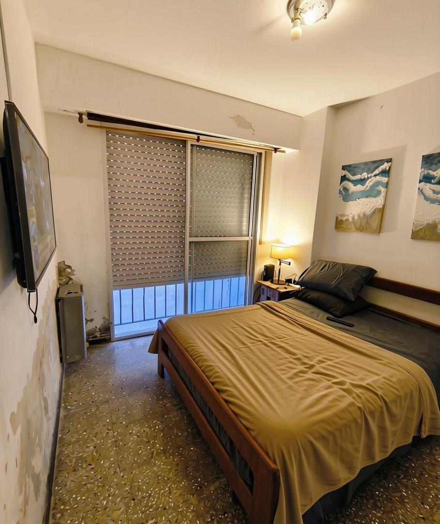 Foto de DEPARTAMENTO 1 AMB DIVIDIDO, CON BALCON AL CONTRAFRENTE, A RECICLAR, imagen 2