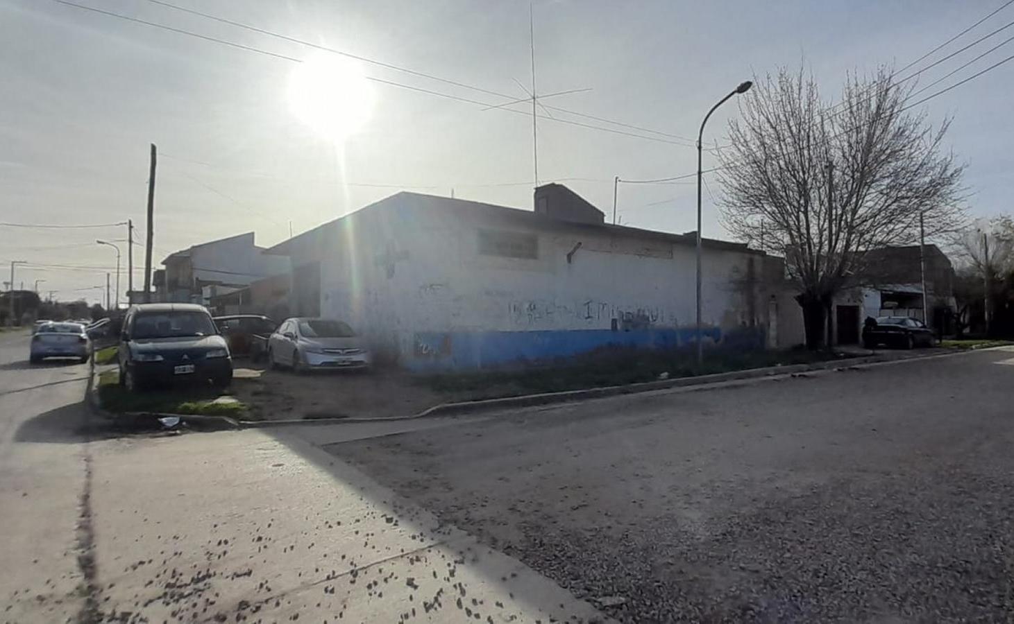 Foto de GALPON A REACONDICIONAR, CON LOSA PARA CONSTRUIR EN PLANTA ALTA - ZONA, imagen 2