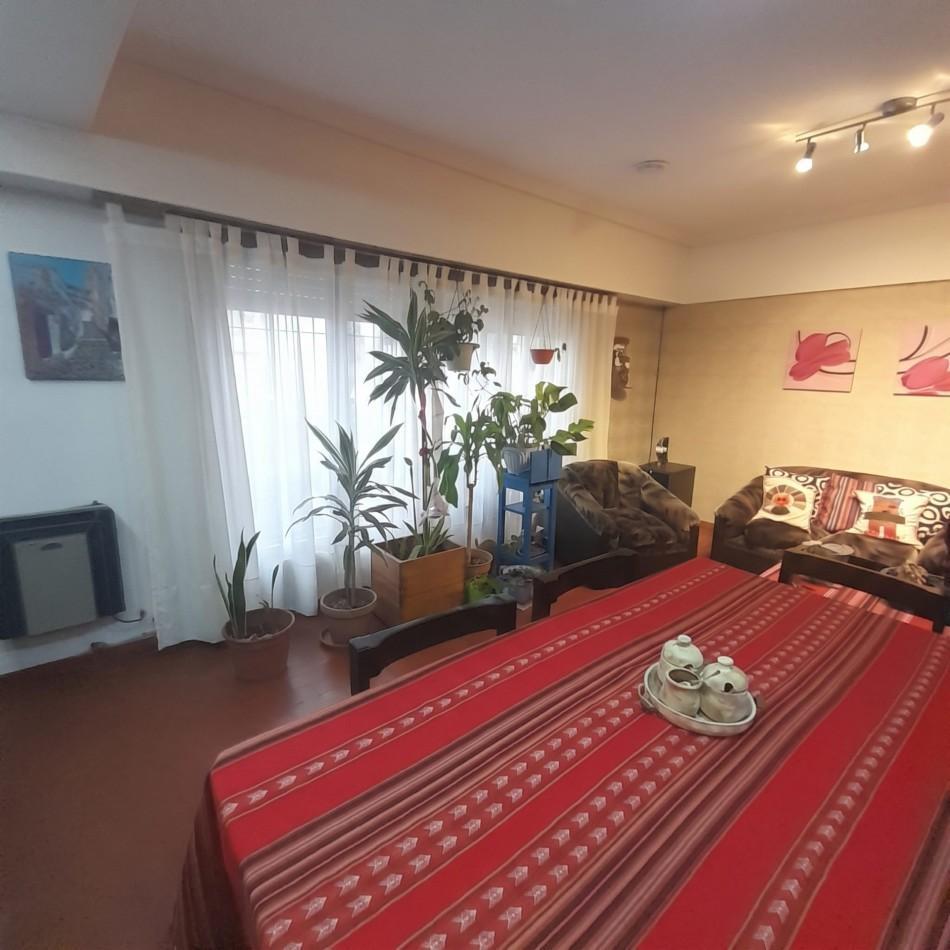 Foto de CHALET 6 AMB. EN PH, CON PATIO Y GARAGE - ZONA: PARQUE LURO, imagen 4