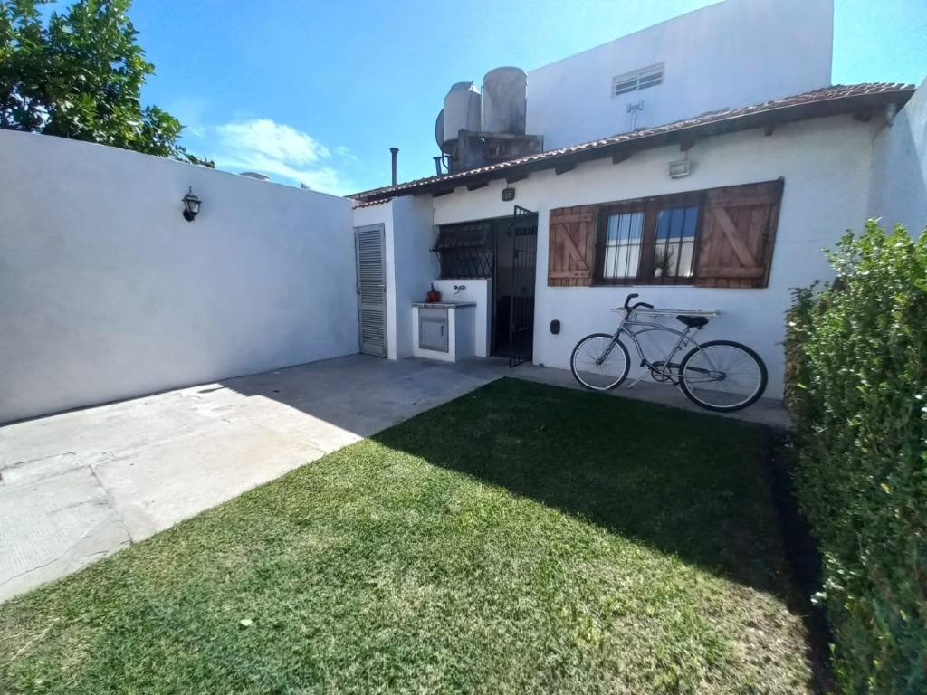 Foto de Casa de 4 ambientes con patio, imagen 2