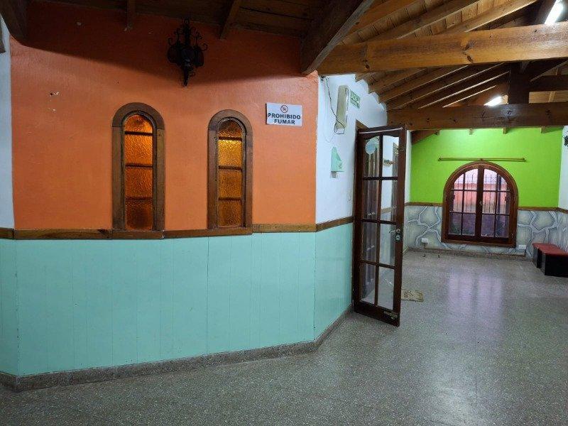 Foto de Local comercial en Alquiler en San Cayetano, imagen 1