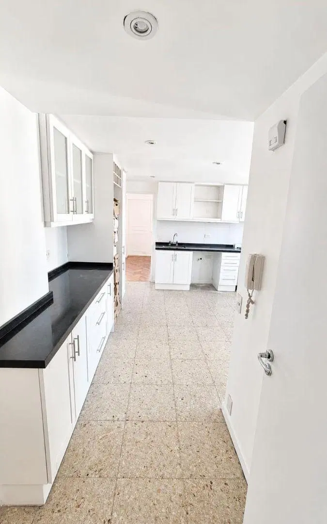 VENTA DEPARTAMENTO DE 4 AMB. CON COCHERA - CALLE LA PAMPA 1900- BELGRANO 3