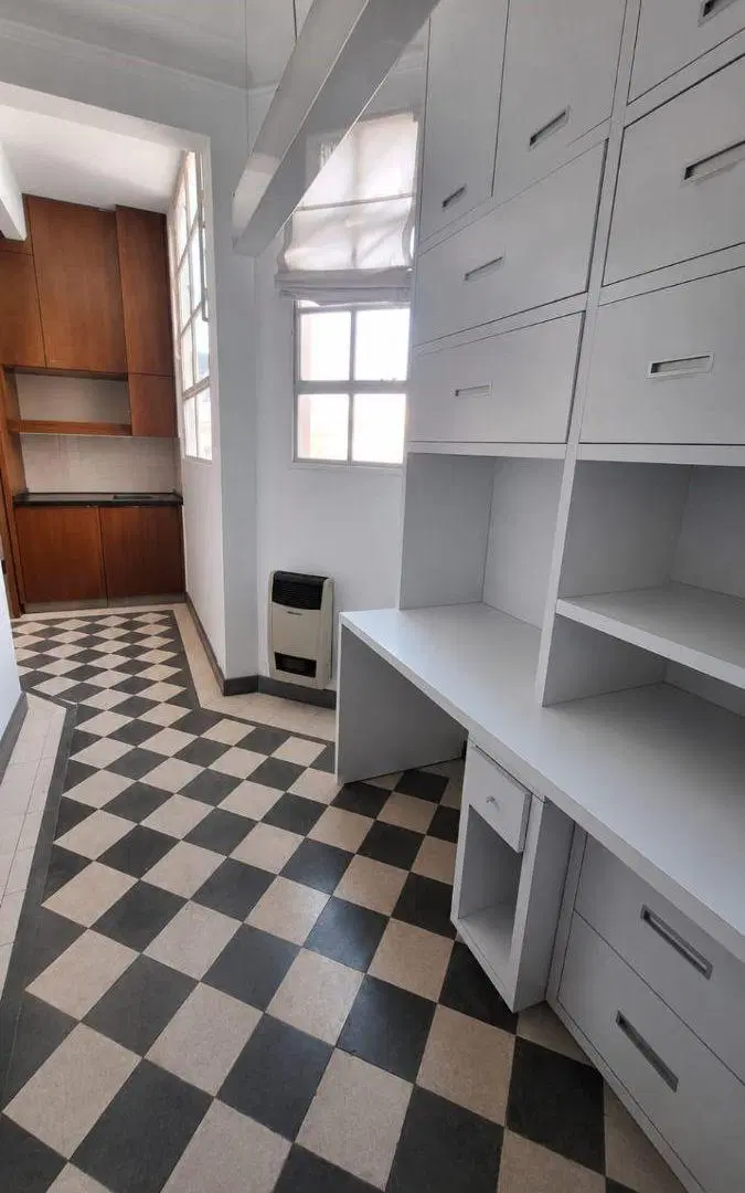 Alquiler oficina - Departamento - Montevideo entre Viamonte y Córdoba 3