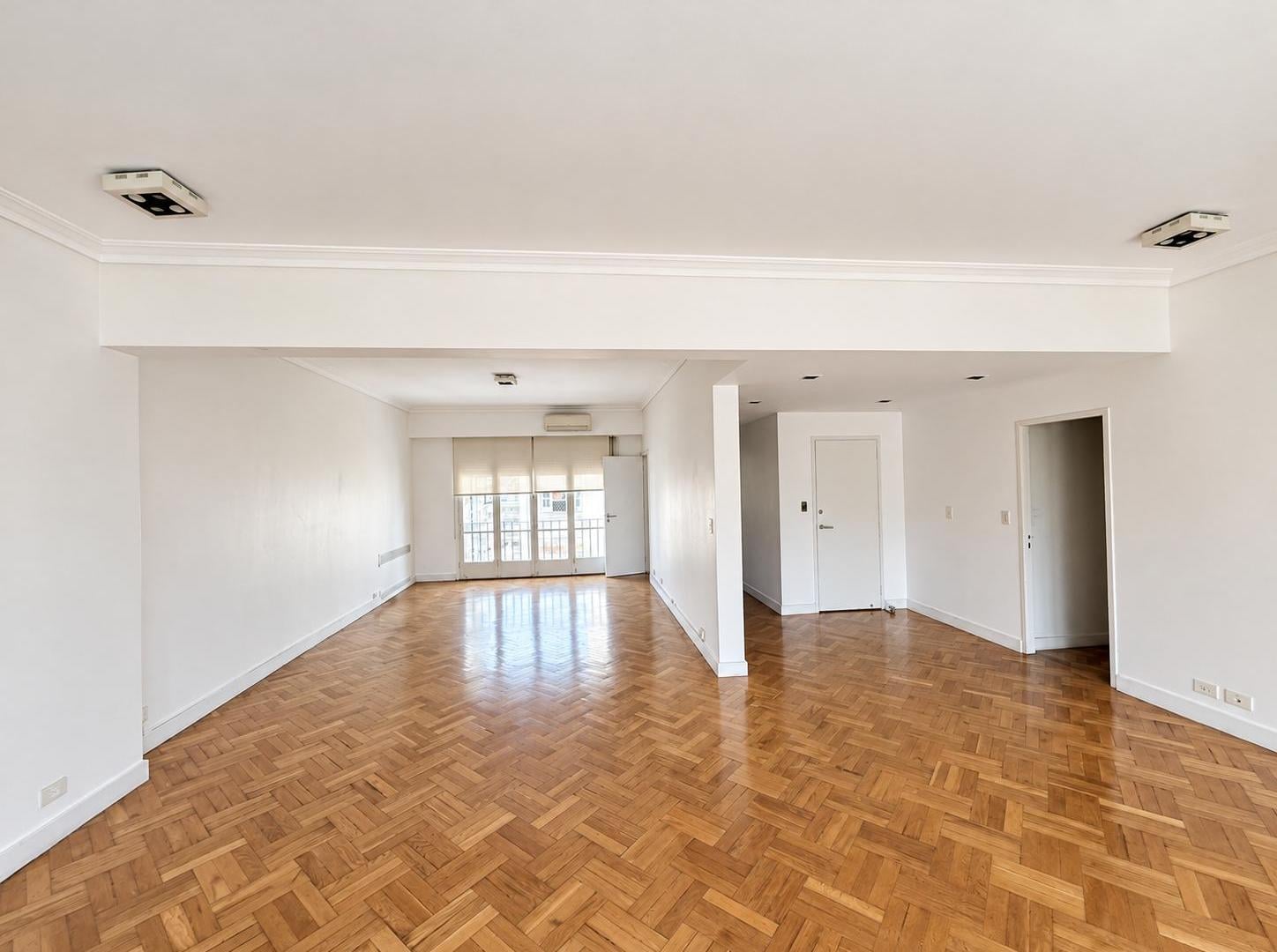 Foto de Venta | Departamento de 3 dormitorios con cochera | Montevideo y Santa, imagen 2