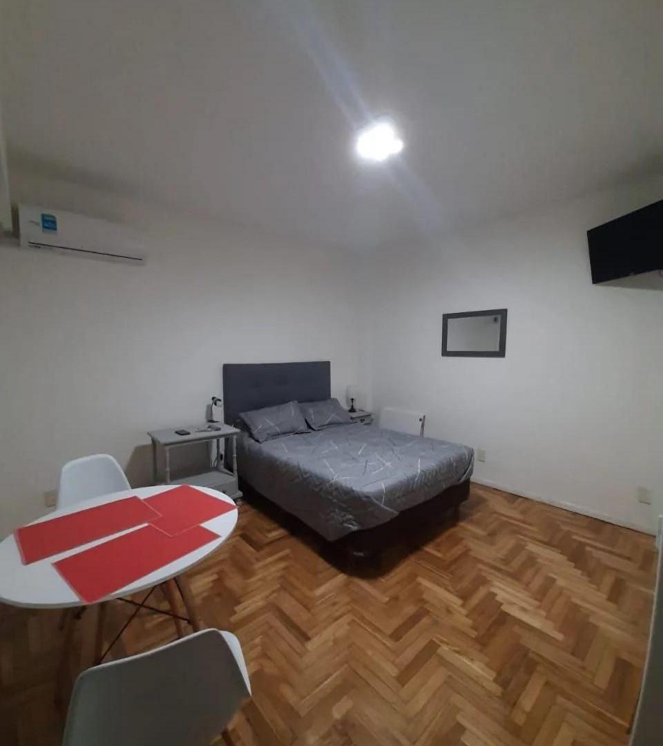 MONOAMBIENTE EQUIPADO EN PACHECO DE MELO AL 2500