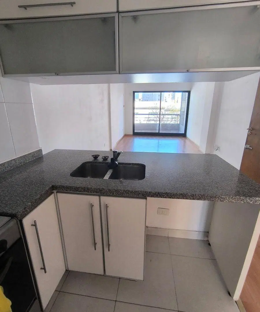 VILLA CRESPO SEMIPISO 2 AMB CON BALCÓN A MTS DEL PARQUE CENTENARIO EN ALQUILER 3
