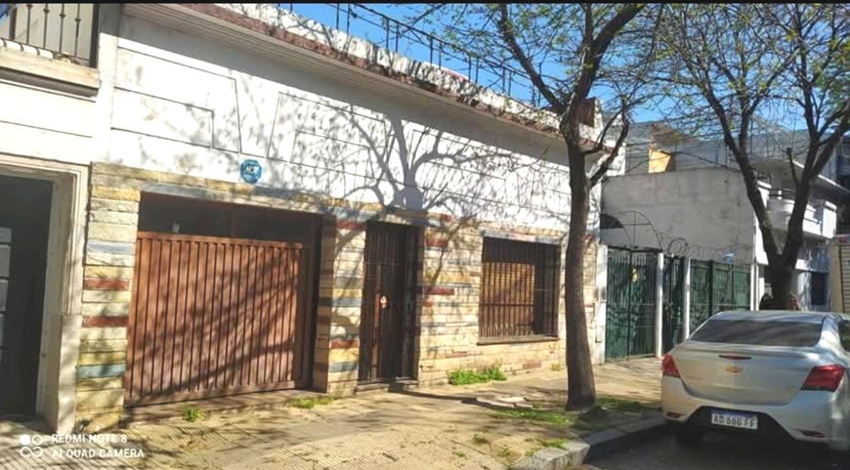 Foto de FLORES TERRENO CON CASA Y GARAGE - IDEAL EMPRENDIMIENTO INMOBILIARIO, imagen 1