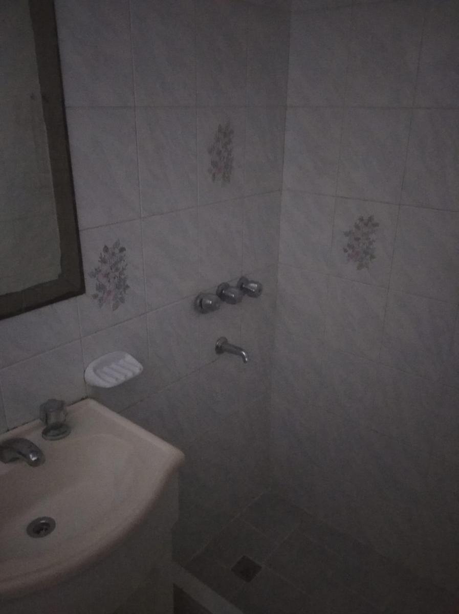 Triplex 3/4 Ambientes - E/autos - Patio y Parrilla 5