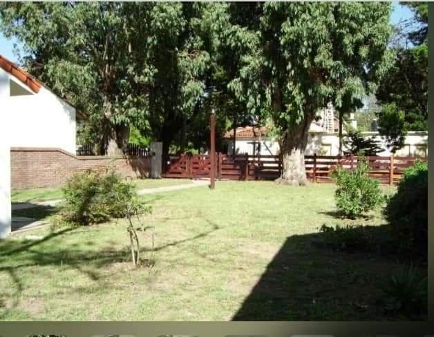 Casa con Gran Terreno Hermosa Zona. Venta o Permuta! 2