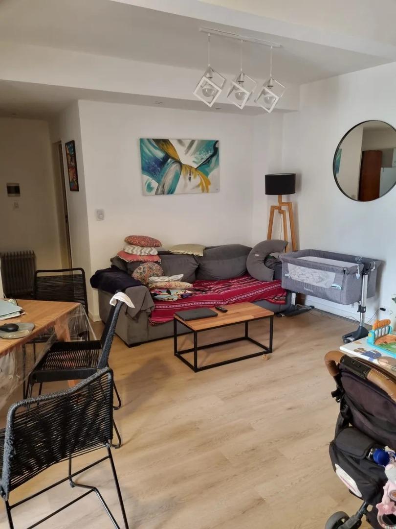 Foto de Venta 3 Ambientes Con Patio Cochera Baulera Caballito, imagen 2