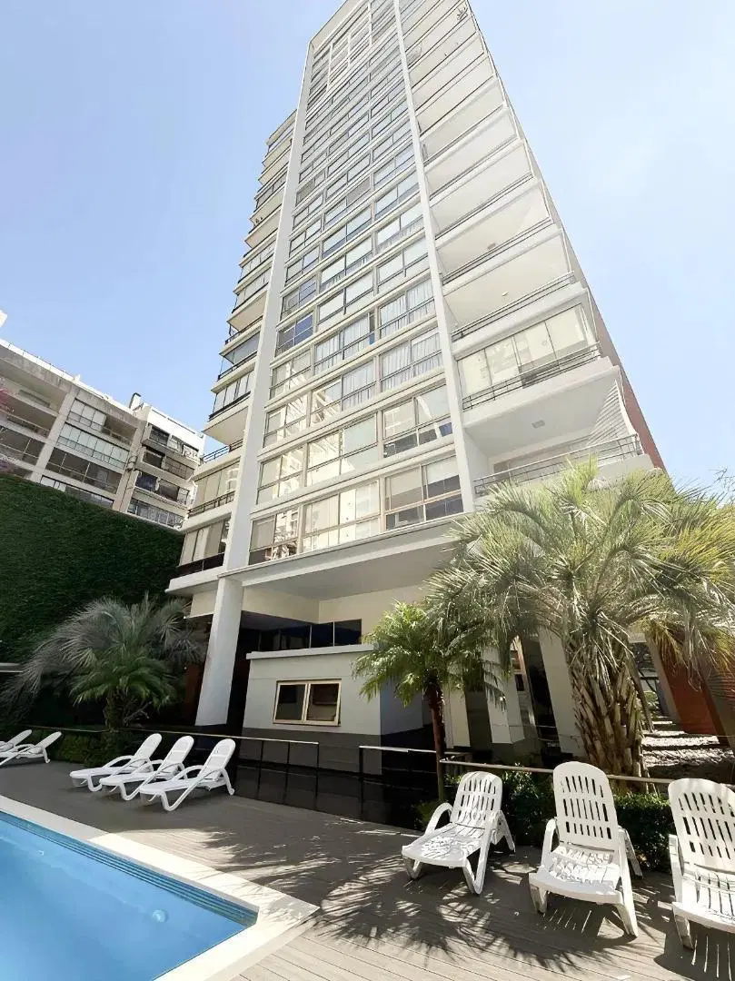 Venta 4 Ambientes con Depedencia Recoleta Cochera Pileta Gym 8