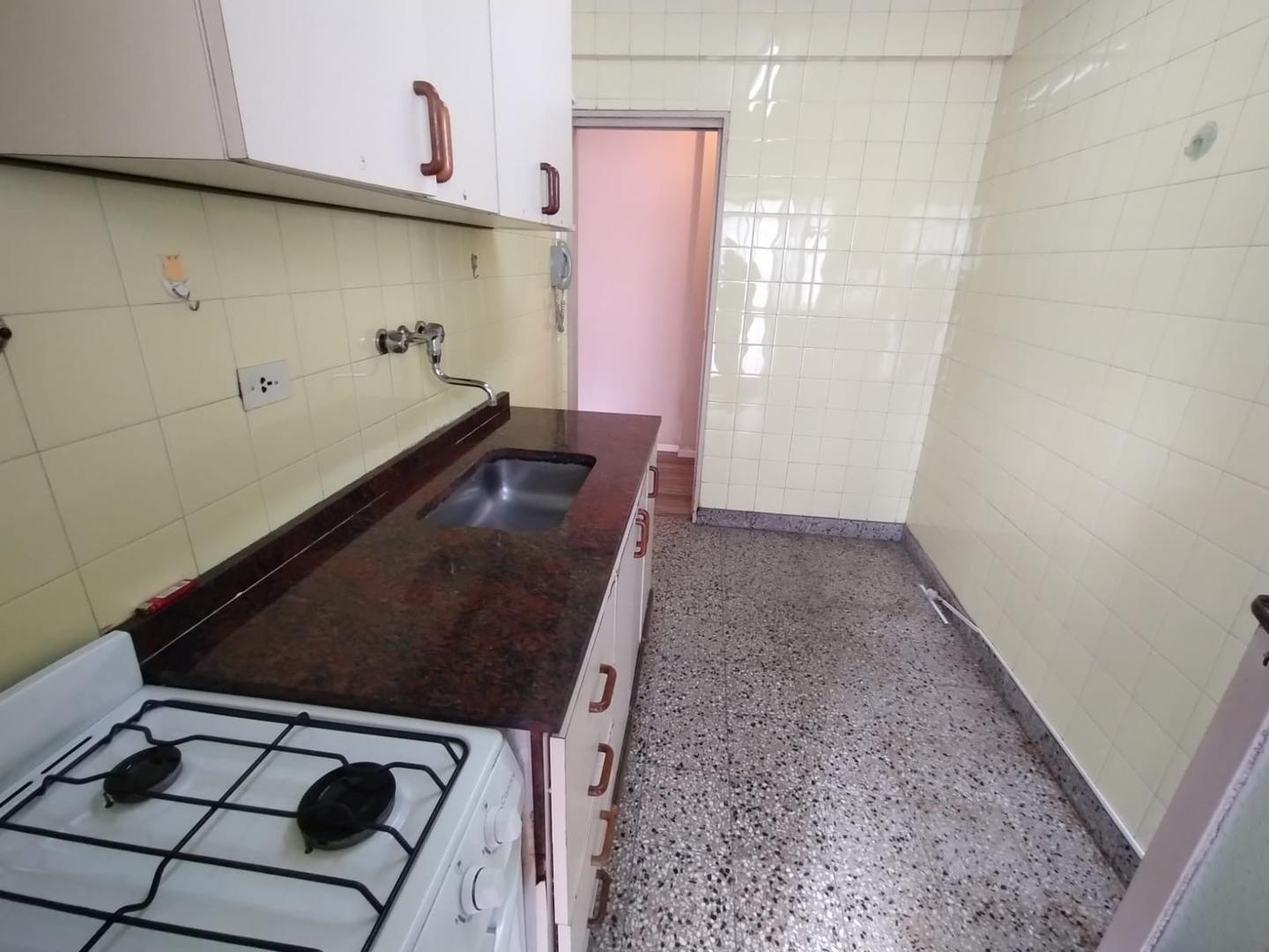 Foto de Venta Departamento 3 Ambientes Balcon Villa Crespo A Mejorar, imagen 4
