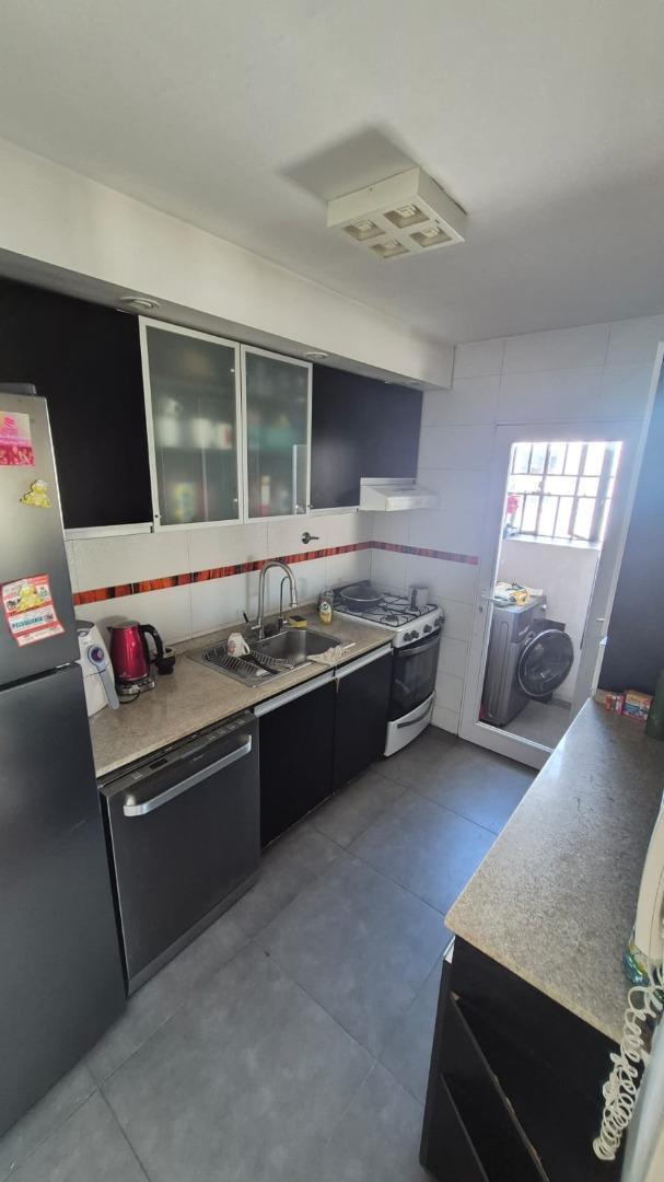 Foto de Venta Departamento 3 Ambientes Amplios Con Balcon Almagro, imagen 3
