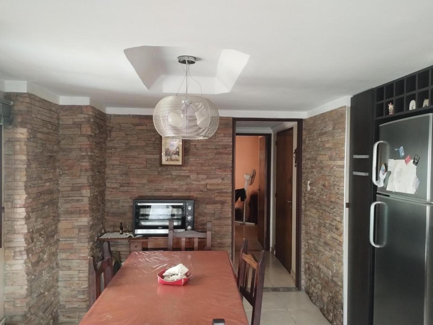 Foto de Venta Duplex 5 Ambientes Dependencia Balcon Cochera Baulera, imagen 1