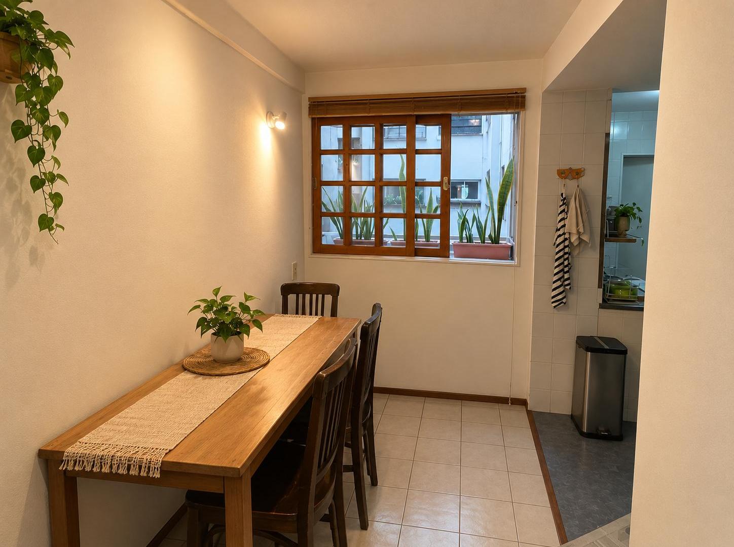 Foto de Departamento de 120 m² con 3 dormitorios y cochera en alquiler en, imagen 2