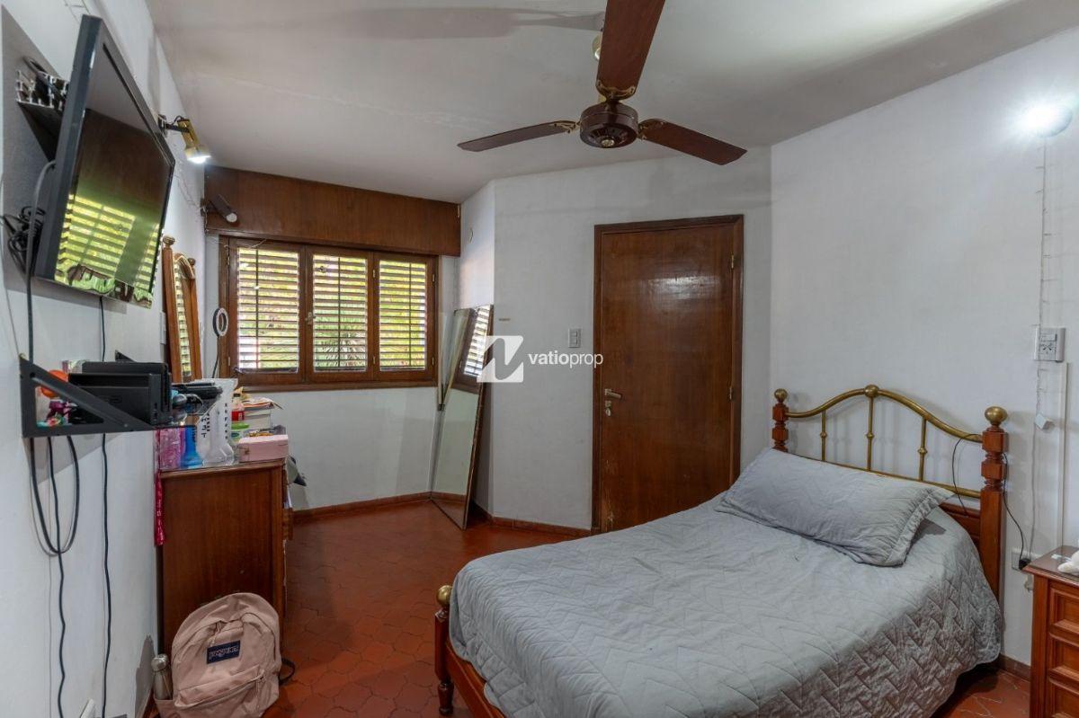 Casa en Av. Belgrano 1540 – Lote de 500 m² con gran potencial