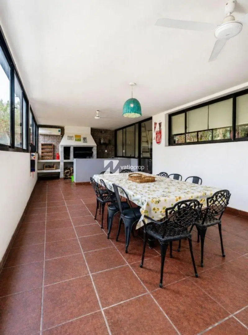 Casa en Praderas de San Lorenzo | 390 m², lote de 1.000 m² y apta crédito 2