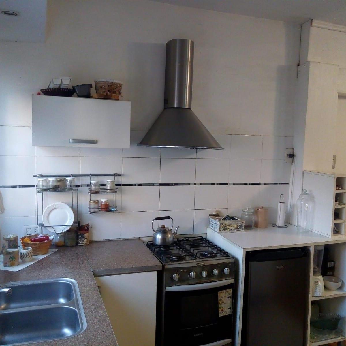 Foto de 160 E/ 13 Y 14 CASA EN VENTA/PILETA Y MONOAMBIENTE-- PERMUTA, imagen 2
