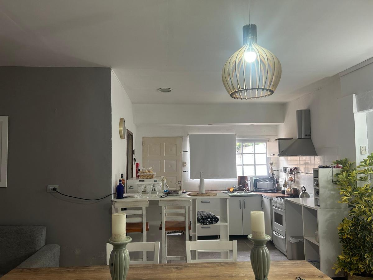 Foto de 160 E/ 13 Y 14 CASA EN VENTA/PILETA Y MONOAMBIENTE-- PERMUTA, imagen 4