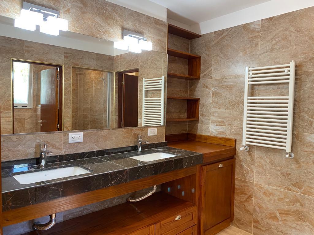 Foto de Venta de casa, 4 dormitorios en "Miralagos", imagen 5