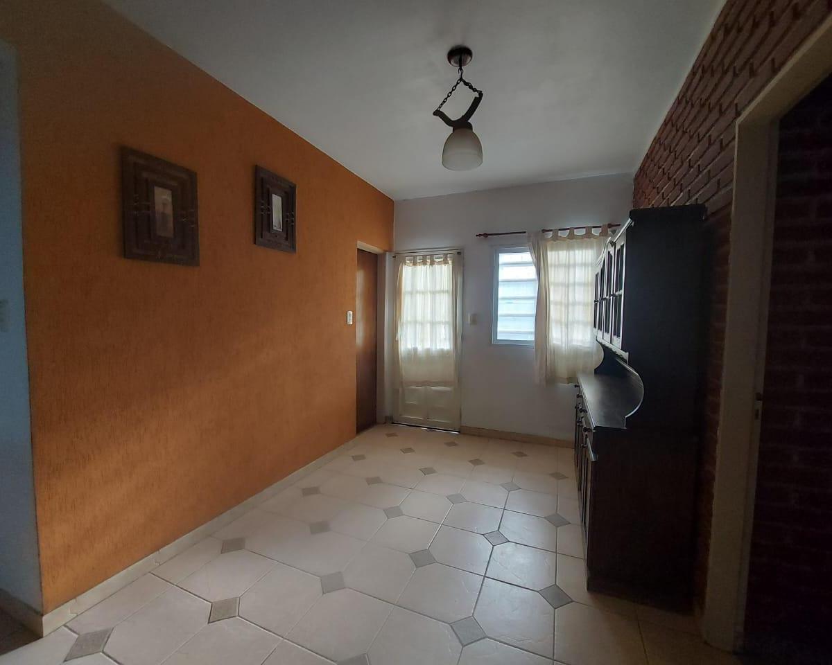 Venta de PH tipo casa de 2 dormitorios y jardin