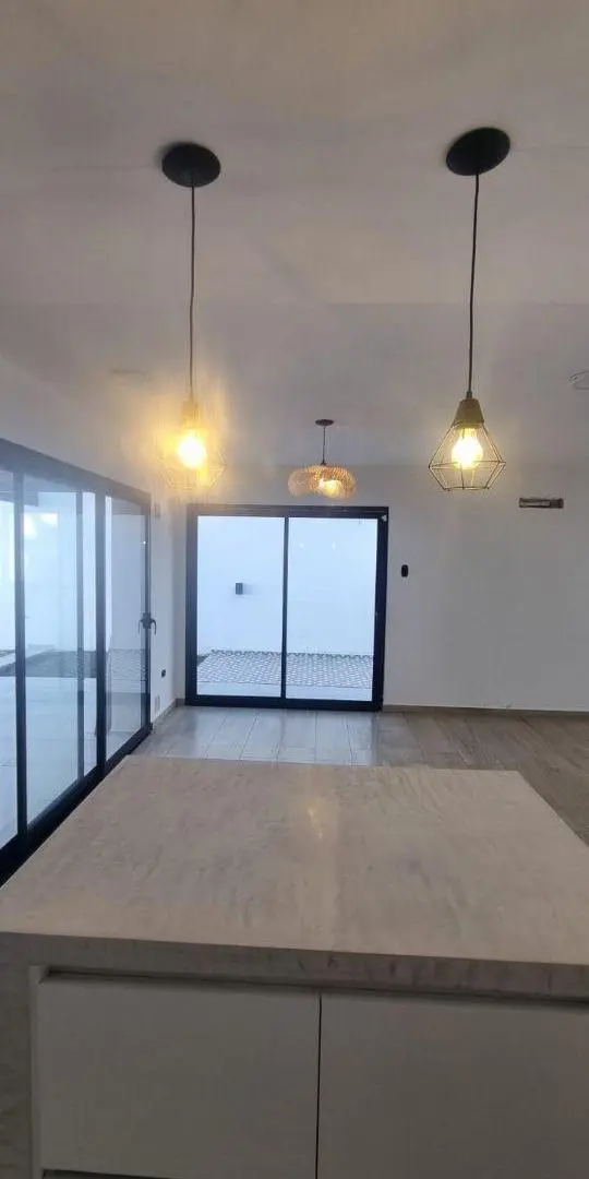Casa Estrenar 23 y 75 | 3/4 Dorm | Pileta | Cochera x2 | Cerca Boulevard | Oportunidad 2
